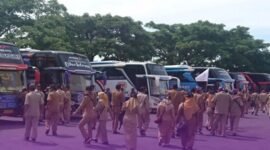 Ribuan perangkat desa yang tergabung dalam Persatuan Perangkat Desa Indonesia (PPDI) menggeruduk Gedung DPR/MPR RI Jakarta, Rabu (25/1/2023). (Instagram.com/@kediriraya_info)