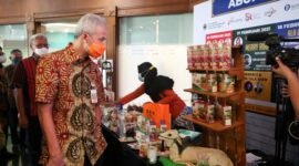 Produk usaha kecil Anda dapat dipublikasikan di jaringan portal berita Ekbis Media Network. Hub WA Center 0855-7777888. (Dok. Jatengprov.go.id)
