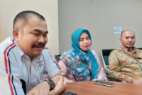 Pengacara Kamaruddin Simanjuntak dan Putri Mega Citakhayana, memberikan keterangan saat di Bareskrim Polri, Jumat, 24 Maret 2023. (Dok. Ist)