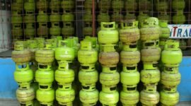 Polisi gerebek rumah penjual tabung gas curang di Jakarta Utara. (Dok. Pekanbaru.go.id) 