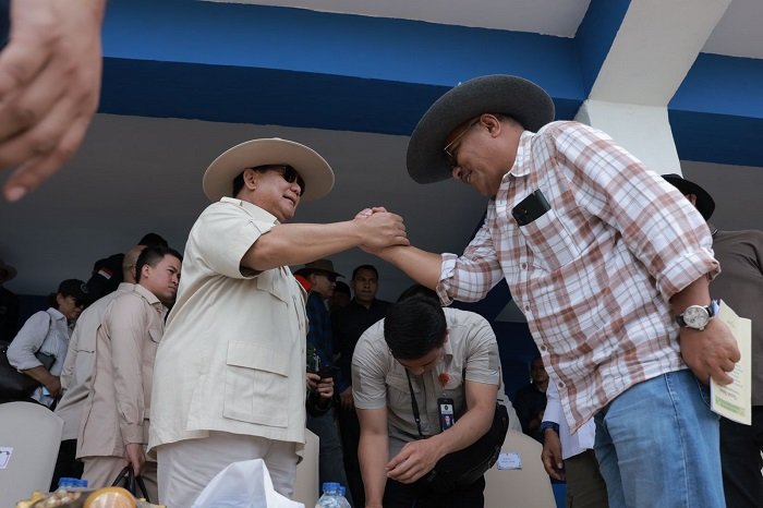 Menteri Pertahanan yang juga bakal calon presiden dari Partai Gerindra Prabowo Subianto menghadiri gelaran Pacu Kuda Wirabraja Tanah Datar Open dan Tradisional di Tanah Datar, Sumatera Barat. (Dok. Tim Media Prabowo Subainto)