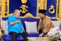 Menteri Pertahanan Prabowo Subianto bersama Sultan Johor, Duli Yang Maha Mulia (DYMM) Sultan Ibrahim Ibni Almarhum Sultan Iskandar, di Istana Bukit Serene, Johor, Malaysia. (Dok. Tim Media Prabowo Subianto)