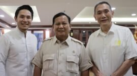 Jusuf Hamka bertemu Menteri Pertahanan Prabowo Subianto di di Kantor Kementerian Pertahanan RI. (Dok. Tim Media Prabowo Subianto) 
