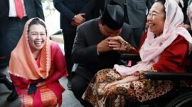 Menhan Prabowo Subianto dijadwalkan bertemu dengan Istri Presiden Ke-4 RI Abdurrahman Wahid (Gus Dur), Sinta Nuriyah dan putrinya Yenny Wahid.  (Dok. Tim Media Prabowo)

