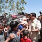 Ketua Umum Partai Gerindra Prabowo Subianto saat bersama Masyarakat. (Facbook.com/@Prabowo Subianto)

