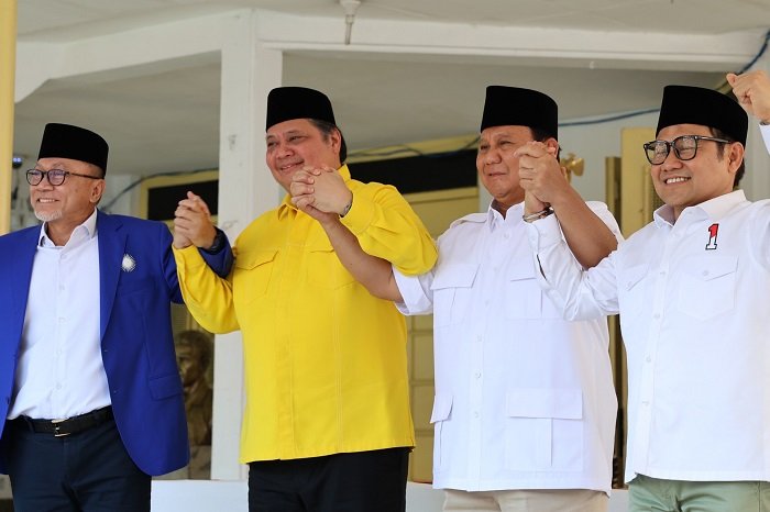 Ketua Umum Partai Gerindra Prabowo Subianto bersama Ketuam Umum Partai Golkar Airlangga Hartarto, Ketua Umum ZUlkifli Hasan dan Ketua Umum PKB Muhaimin Iskandar. (Facbook.com/@Prabowo Subianto)