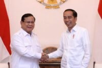 Presiden Jokowi dengan Menteri Pertahanan Prabowo Subianto. (Dok. Setkab.go.id)
