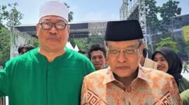 Photo : Mantan Sekjend NA, NS Aji Martono bersama Mantan Ketum PBNU KH. Said Aqil Siroj saat acara Nahdlatul Aulia Gelar Istighotsah Akbar di Stadion Madya Gelora Bung Karno pada Hari Minggu, 24 September 2023. (Doc.Ist)