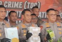 Polri Tangkap 3 Orang WNI Buronan Jaringan Narkotika Fredy Pratama. (Instagram.com/@spripimpoldakalsel)

