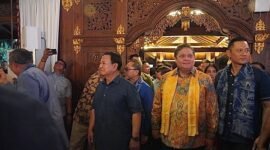 Keluarga besar Koalisi Indonesia Maju menerima Silahturahmi dari Presiden RI ke - 6 Susilo Bambang Yudhoyono bersama Agus Harimurti Yudhoyono. (Facbook.com/@Airlangga Hartarto)

