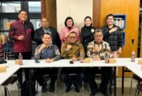 Foto : Ketua Komisioner BNSP, Syamsi Hari, Prof. Amilin, dan NS. Aji Martono Bersama Indonesian Diaspora Network (IDN), dalam rangka Mempererat Kerja Sama Sertifikasi Profesi, Hongkong (21/12/23). (Doc.BNSP)