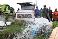 BNPB Serahkan Bantuan Logistik dan Peralatan kepada Korban Banjir Kota Semarang. (Dok. BNPB)

