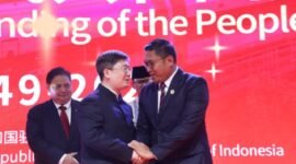 Wakil Menteri Pertanian (Wamentan) Sudaryono (Kanan) saat menghadiri undangan dalam acara National Day Reception of the Chinese Embassy in Indonesia di Jakarta, Kamis 19 September 2024 malam. (Dok. Kementerian Pertanian) 