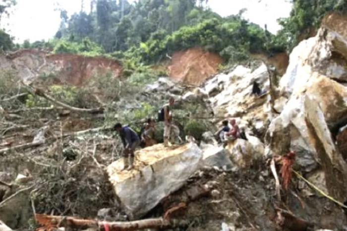 Penambang Emas Masih Tertimbun Longsor di Nagari Sungai Abu, Kabupaten Solok. (Dok. vsi.esdm.go.id)

