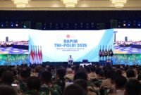 Presiden RI Prabowo Subianto memberikan pengarahan pada Rapat Pimpinan TNI-Polri 2025. (Dok. Tim Meida Prabowo)

