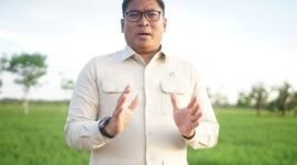 Produksi padi nasional melonjak 15 persen berkat program optimalisasi lahan dan rice transplanter yang dipimpin Wamentan Sudaryono di Kalimantan Barat. (Dok. Kementan)